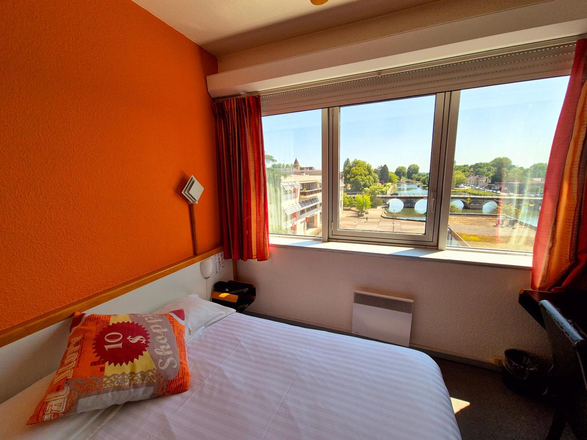 Arche Hotel Vierzon Ngoại thất bức ảnh