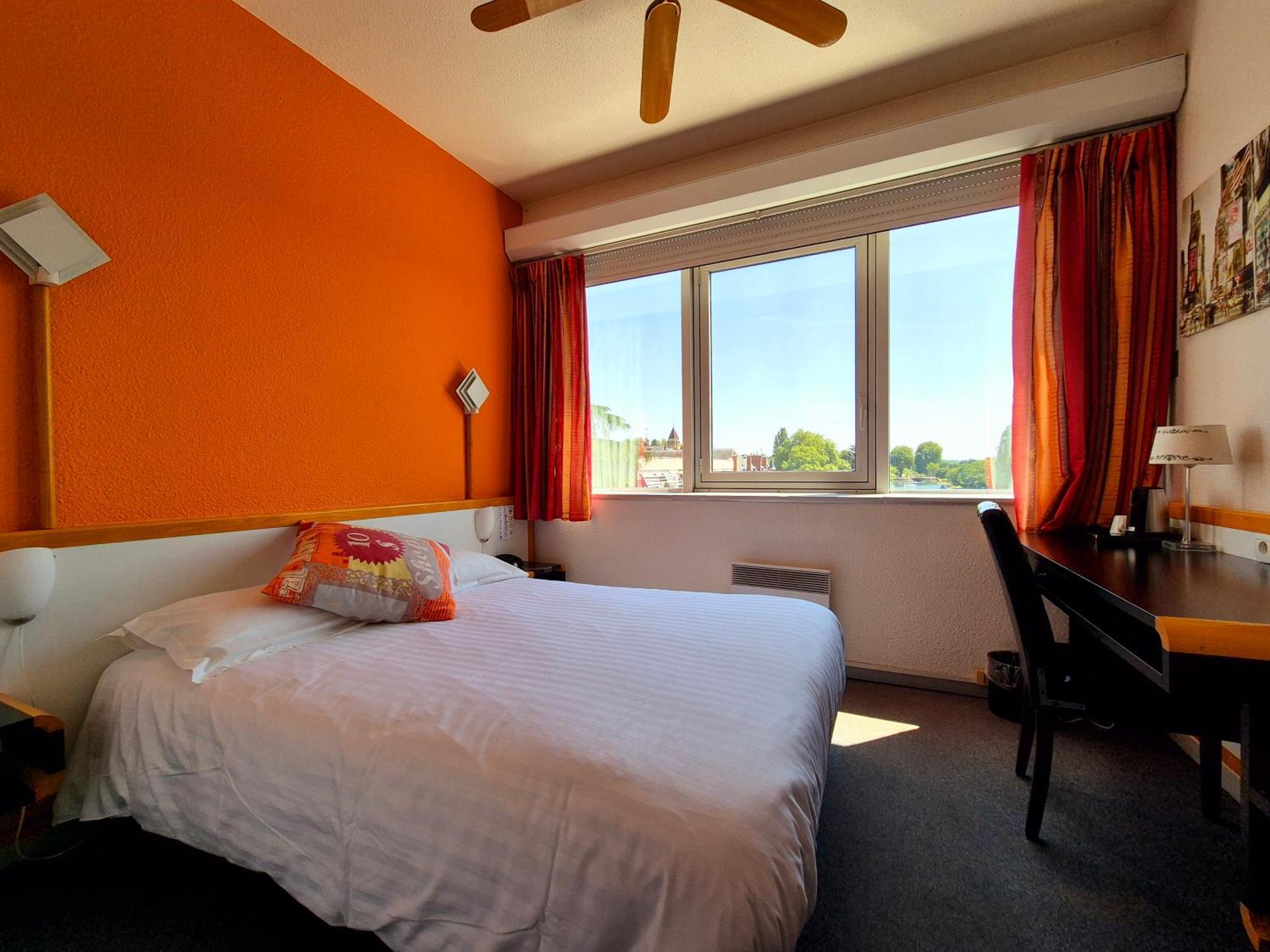 Arche Hotel Vierzon Ngoại thất bức ảnh